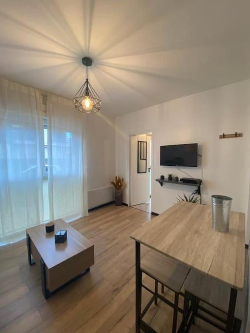Apartment Clos Pasteur Modern For 4 People *